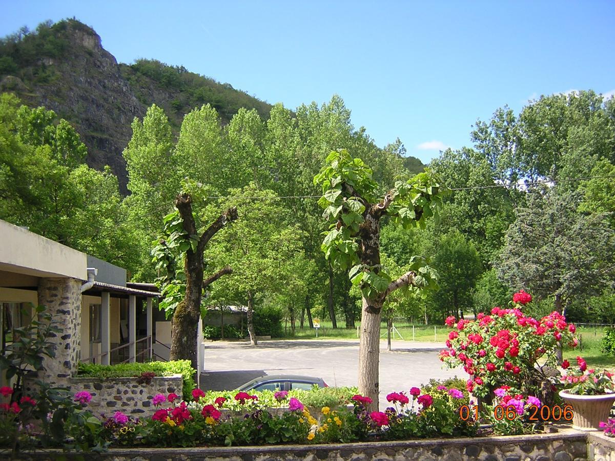 Hotel Le Relais De Boralde Espalion Exterior foto